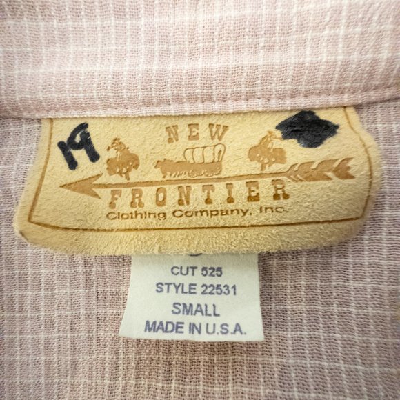 New Frontier Womens Size Small Pink Shirt Button Up Western Collared Brand New - Picture 9 of 12